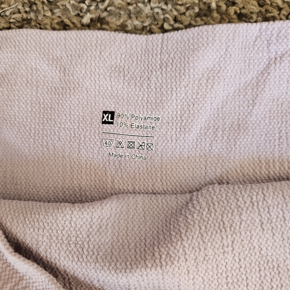 High-Waisted Lavender Workout Leggings - Picture 2 of 5
